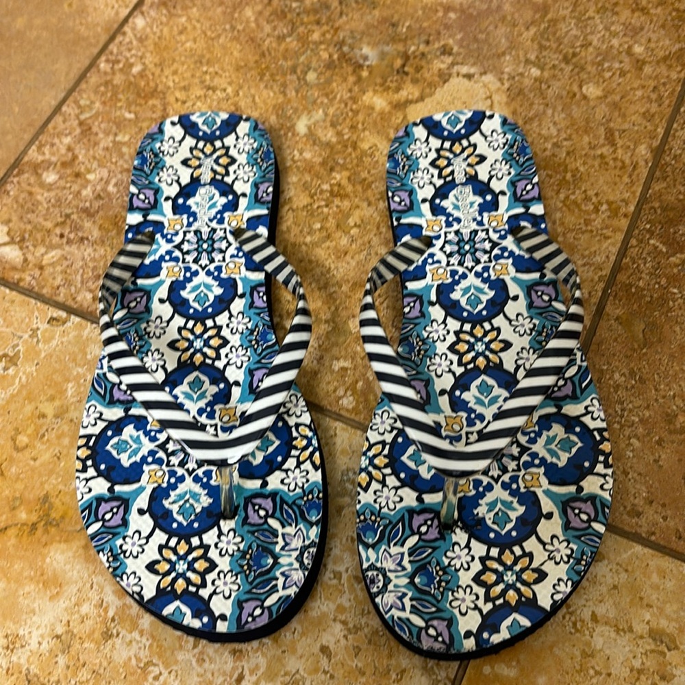 Vera Bradley ladies flip flops